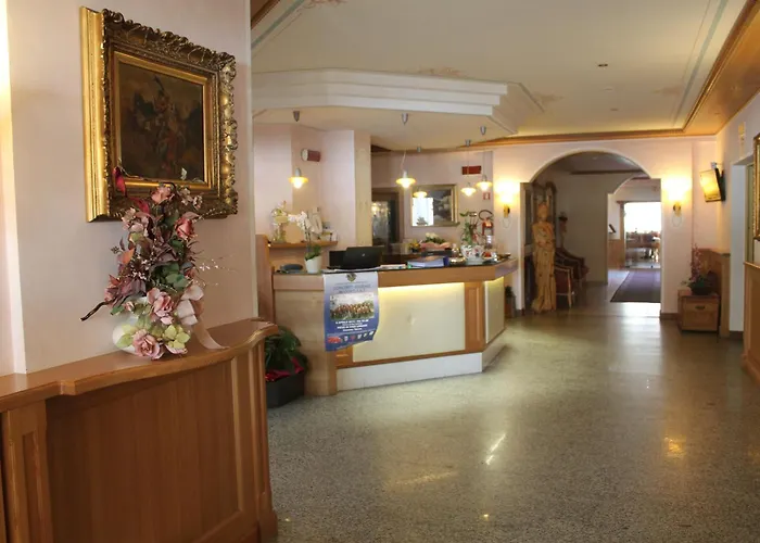 Hotel Canada Pinzolo