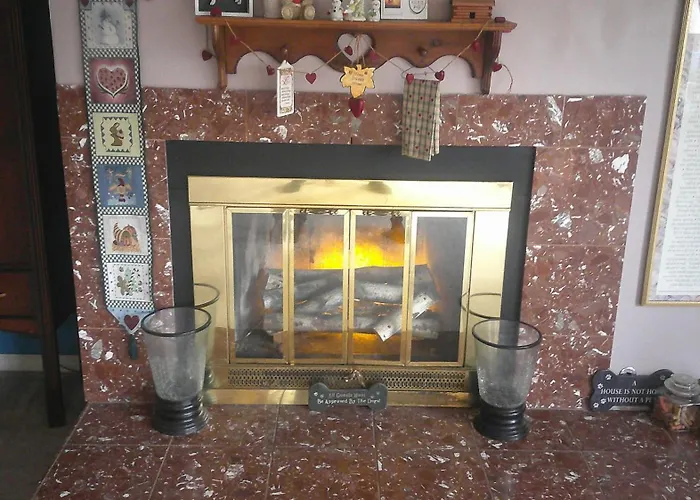Lil Black Bear Inn