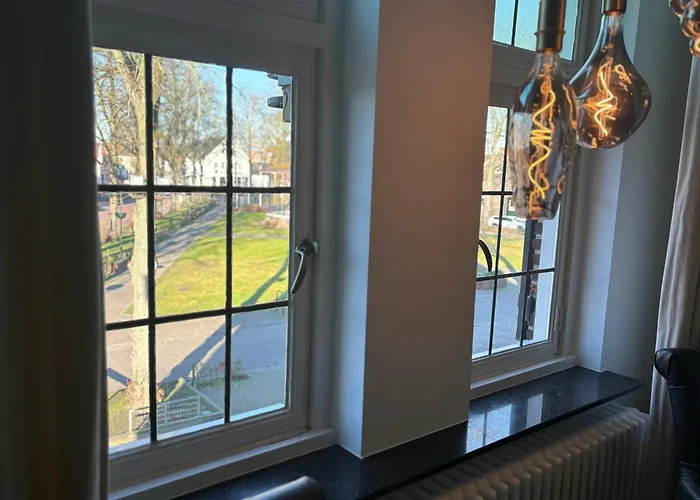 In De Witte Dame Hotel Bar Kitchen Apartments
