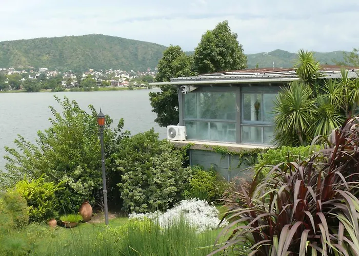 Lake Buenavista Apart Hotel & Suites
