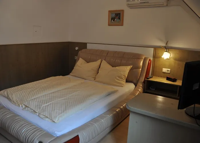 Pension Arkadenhof