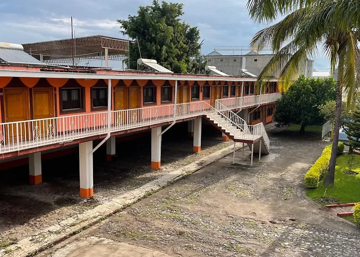 Hotel Cuatro Caminos