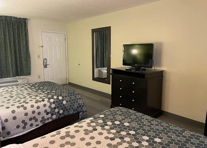 Econo Lodge Inn & Suites I-20