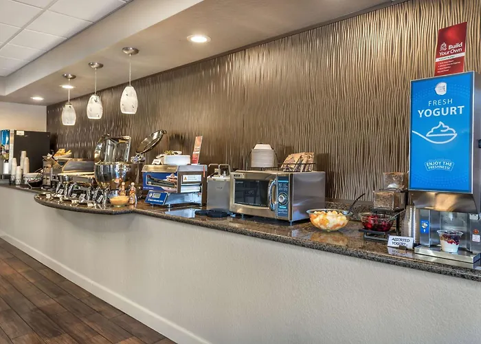 Best Western Plus Peak Vista Inn & Suites