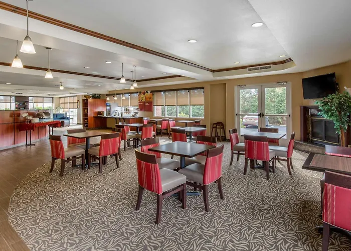 Comfort Suites Seaford