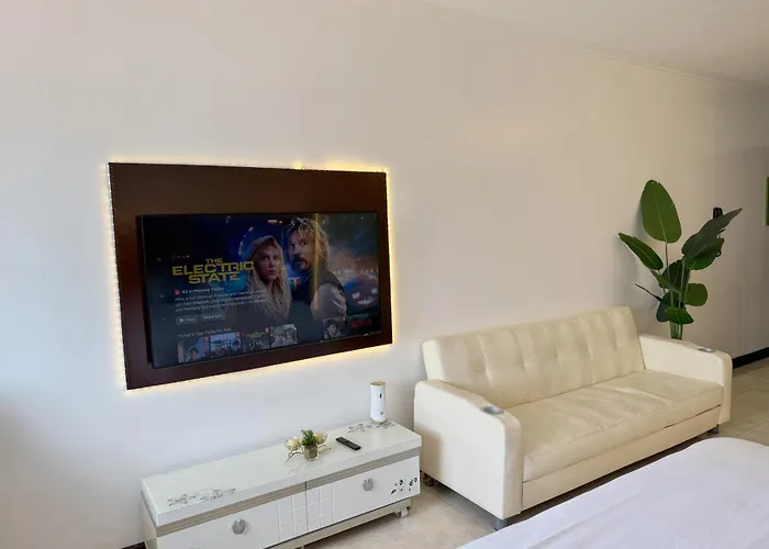 Cozy Studio Condotel Near Wright Park & Mines View