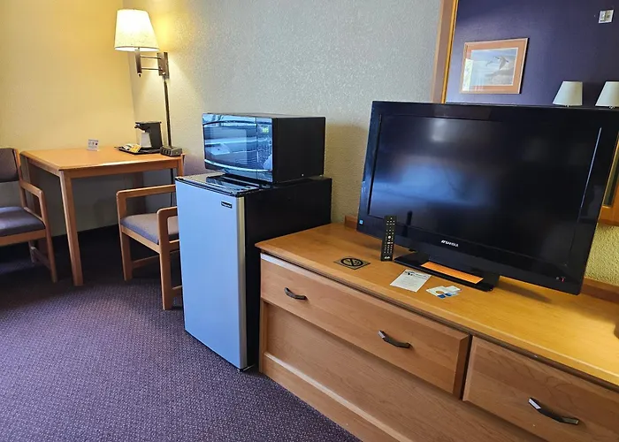 Fossil Creek Hotel & Suites