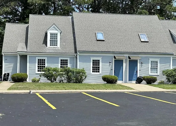 Harborside Suites