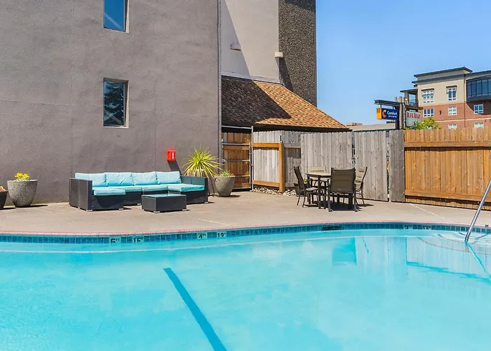 Comfort Inn & Suites Downtown City Center