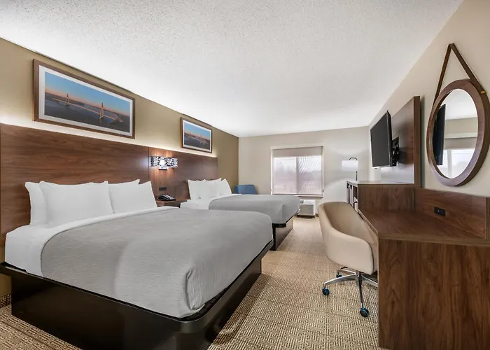 Quality Inn & Suites Rockport-Owensboro North Gold Award Winner