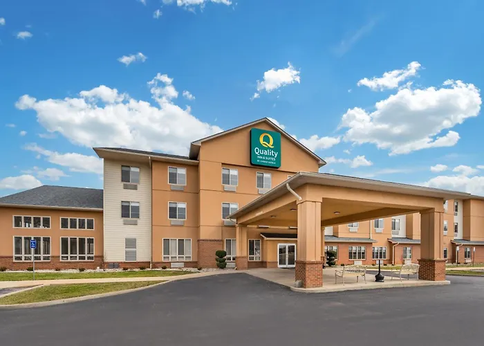 Quality Inn & Suites Rockport-Owensboro North Gold Award Winner