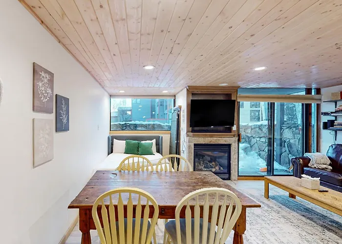 Telluride Lodge 324