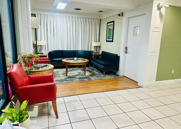 Astoria Hotel North