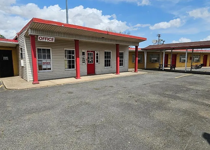 Deluxe Inn