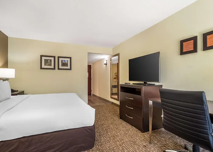 Comfort Inn & Suites Lake Norman