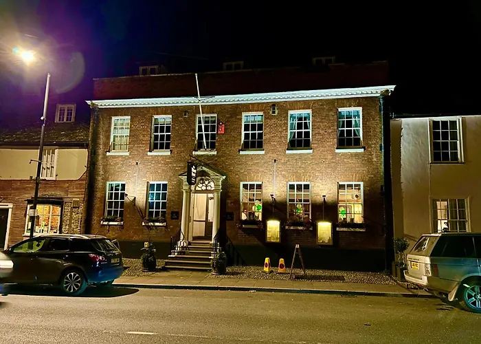 The Limes Bar And Hotel