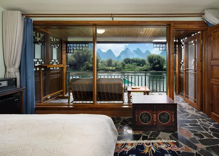 Yangshuo Mountain Retreat