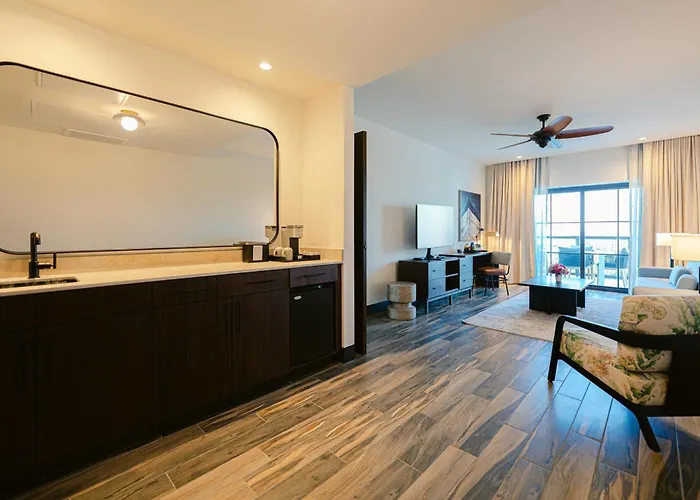 The Perry Hotel Naples