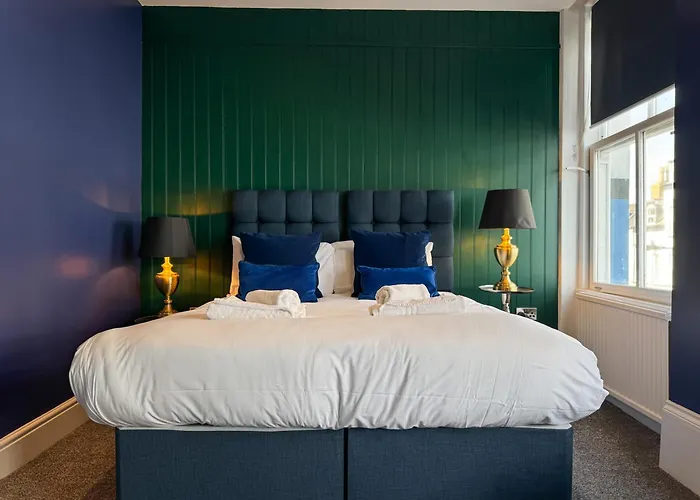 Delmont Hotel & View Restaurant Scarborough