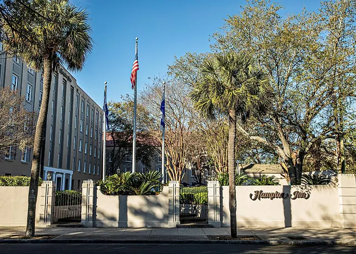 Hampton Inn -Historic District