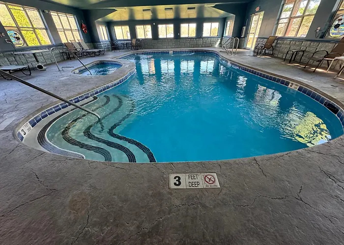 Mohican Resort Motel, Conveniently Located To All Lake George Attractions