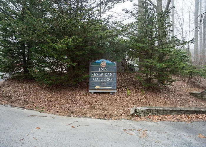 Inn At Crestwood