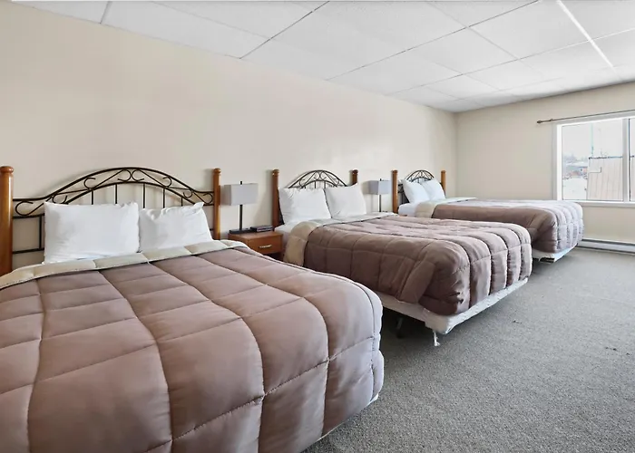 Dauphin Inn Express