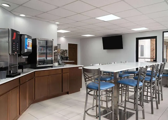 Days Inn By Wyndham Weldon Roanoke Rapids