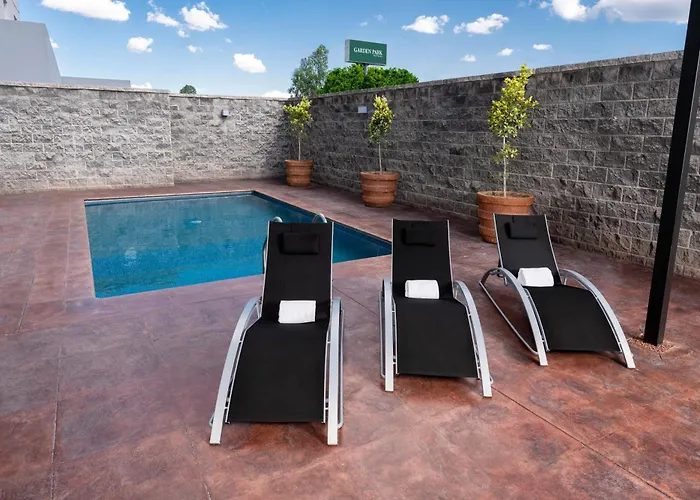 Garden Park Hotel