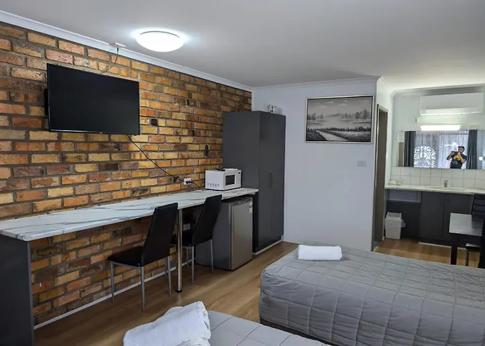 Morwell Parkside Motel