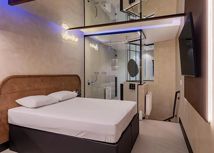 Monn Cherry Motel