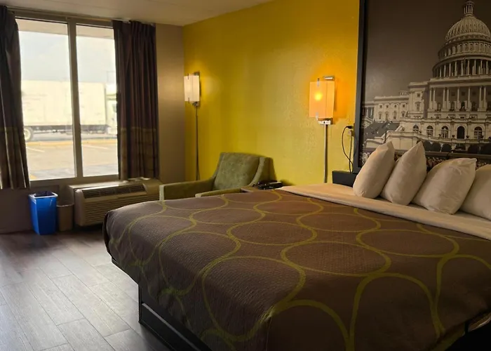 Super 8 By Wyndham Manassas