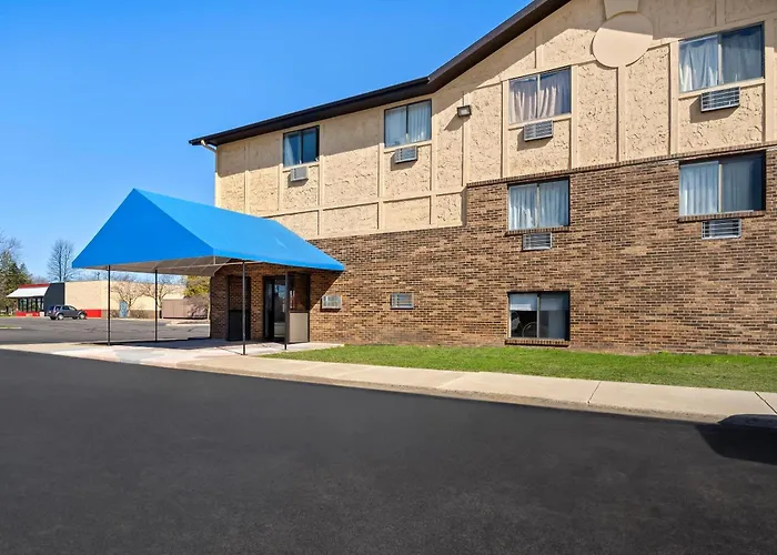 Econo Lodge Inn & Suites Auburn