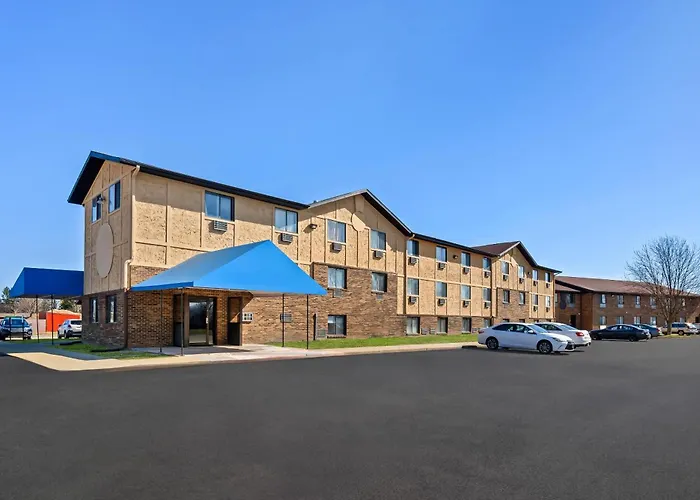 Econo Lodge Inn & Suites Auburn