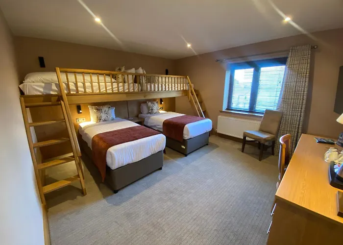 Belmore Court & Motel
