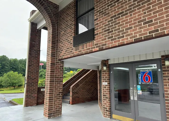 Motel 6 Fancy Gap Va