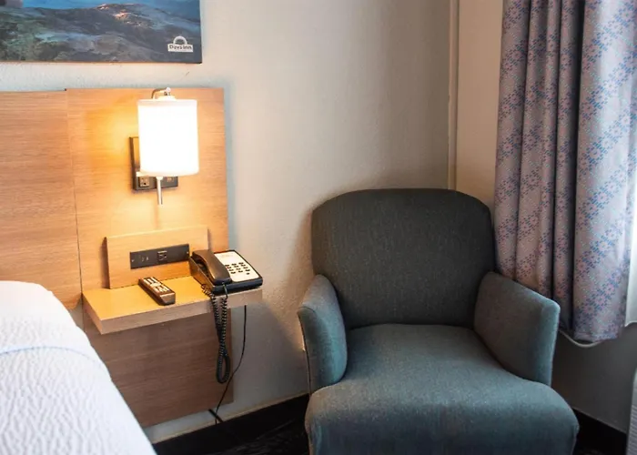 Days Inn By Wyndham Troy