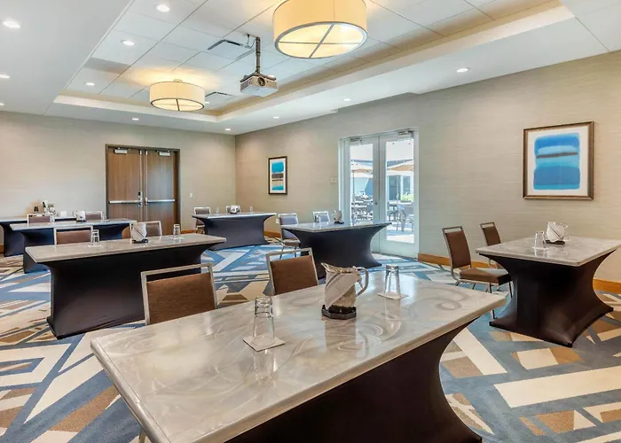 Cambria Hotel Davenport Quad Cities
