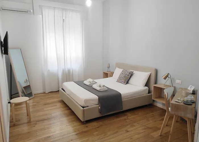 Charme Rooms Palermo-By E&K