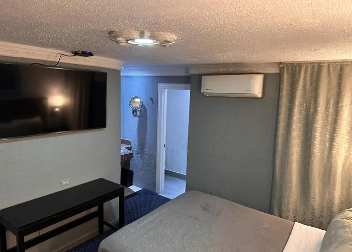 Hotel TJ Plaza