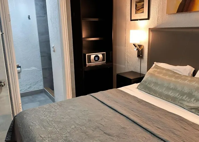 Hotel TJ Plaza