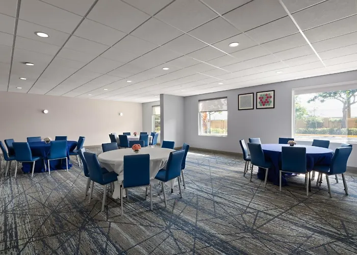 Holiday Inn Express & Suites Boynton Beach By Ihg