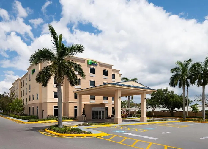 Holiday Inn Express & Suites Boynton Beach By Ihg