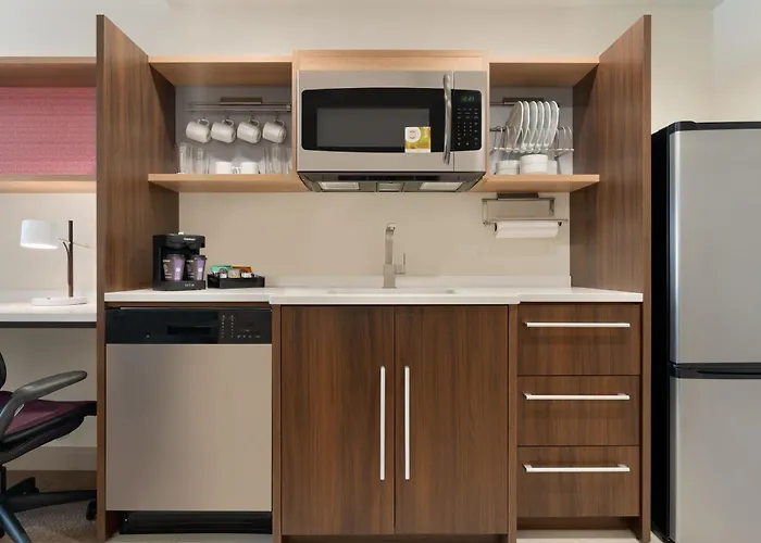 Home2 Suites By Hilton Airport