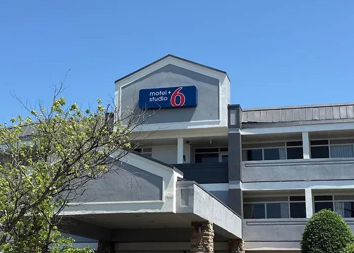 Motel 6 , Nc - Airport South