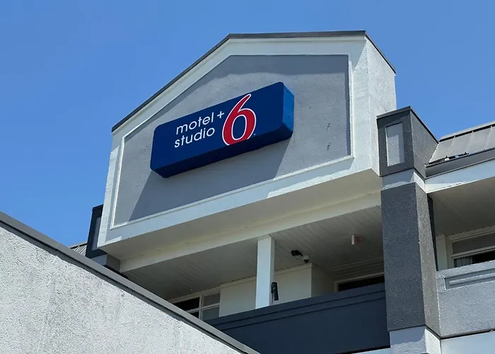 Motel 6 , Nc - Airport South