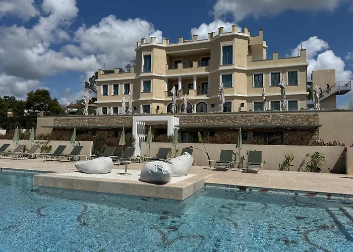 Château Rose Golfe de Saint Tropez-Grimaud