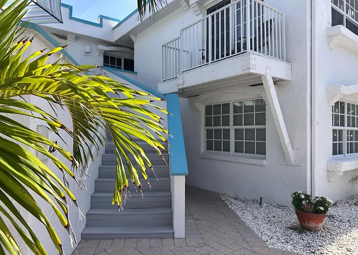 Holmes Beach Dog Friendly Hotels