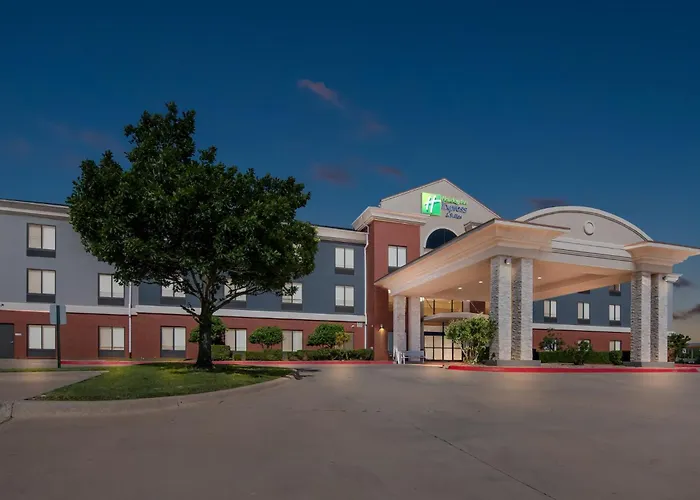 Holiday Inn Express & Suites Perry By Ihg