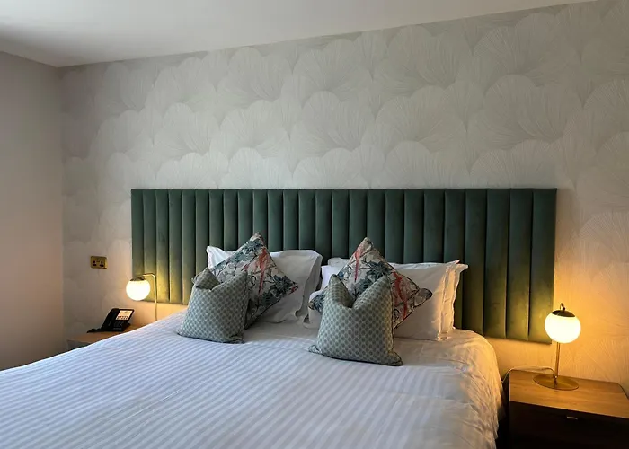 Hatherley Manor Hotel & Spa
